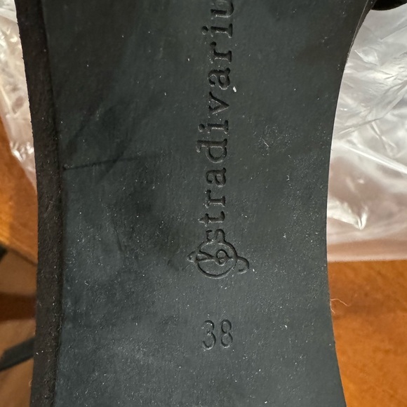 Stradivarius sandals size 38 - Picture 6 of 7